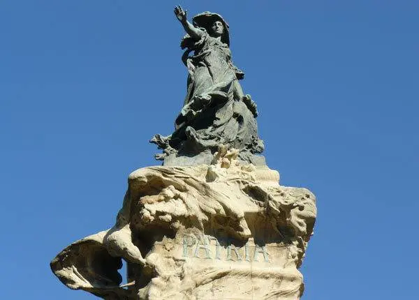 Este viernes se ha cerrado la celebraci&oacute;n del Bicentenario de los Sitios con un homenaje a quienes defendieron y siguen defendiendo Zaragoza. Ha sido m&aacute;s de un a&ntilde;o de recuerdo, Exposici&oacute;n Inernacional incluida, de una de las etapas m&aacute;s importantes de la ciudad, que mantendr&aacute; su memoria en la estatua de la Plaza de los Sitios