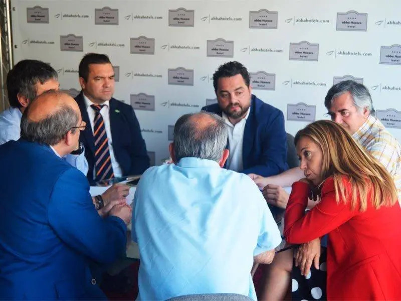 Los populares han expuesto el programa "pactado" con Cs