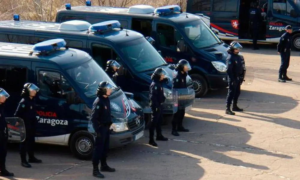 Se ha aprobado la compra de nuevas fundas para los chalecos antiagresiones por un total de 12.898 euros