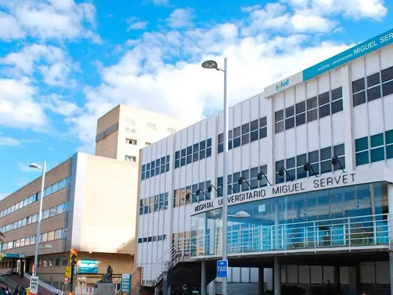 La mujer sigue en la UCI del Hospital Miguel Servet de Zaragoza