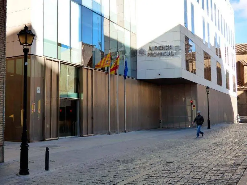 La sentencia de la Audiencia considera que la magistrada, al estimar la prescripci&oacute;n, "no ha entrado en el fondo del asunto"