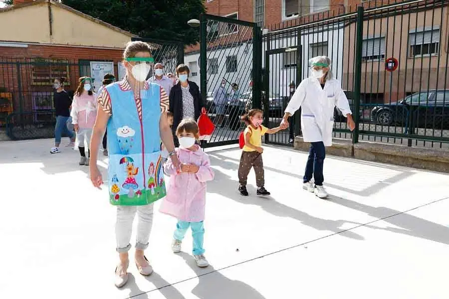 El total de las clases cerradas por coronavirus desde el inicio de curso en Arag&oacute;n es de 370