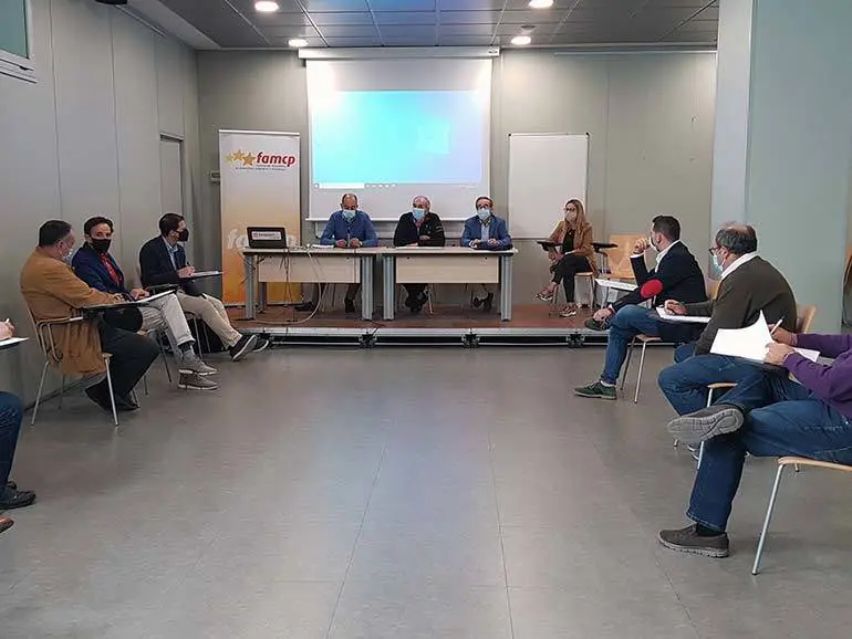 El Gobierno de Arag&oacute;n y el Ministerio para la Transici&oacute;n Ecol&oacute;gica, a trav&eacute;s de la CHE, han realizado esta presentaci&oacute;n a los Consistorios interesados