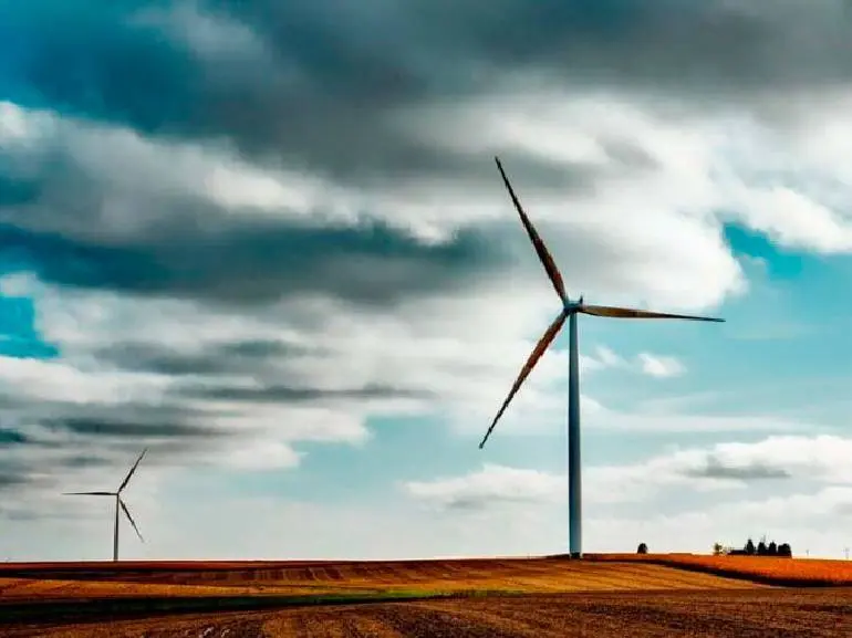 Todos los proyectos disponen de los derechos de conexi&oacute;n a la red, y actualmente se est&aacute; avanzando para el cierre financiero