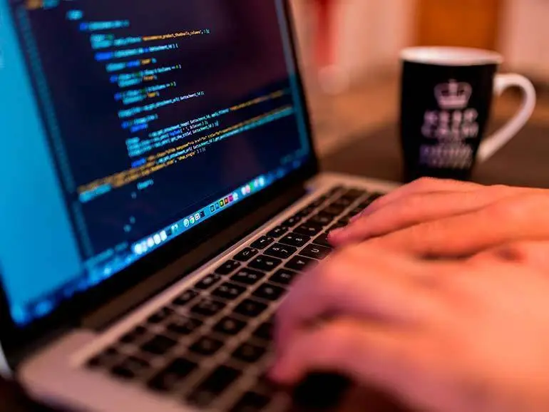 Ya son m&aacute;s de 25.000 personas afincadas en el territorio aragon&eacute;s las que pueden hacer un uso intensivo de Internet