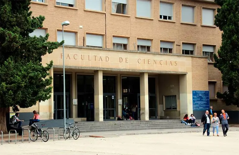 Los nuevos m&aacute;steres se empezar&aacute;n a impartir en el pr&oacute;ximo curso 2021/2022 