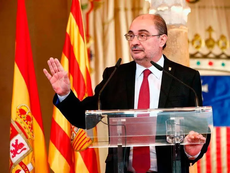 Lamb&aacute;n ha anunciado esta ma&ntilde;ana que tiene c&aacute;ncer de colon pero continuar&aacute; al frente del Gobierno

