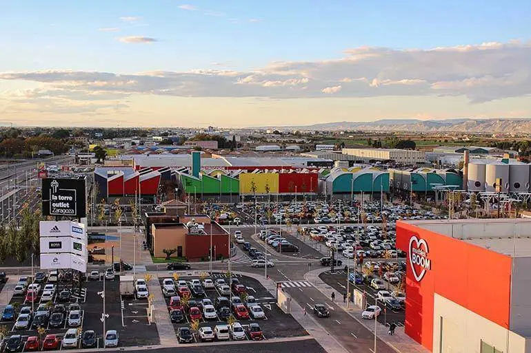 

Foto panor&aacute;mica de La Torre Outlet Zaragoza