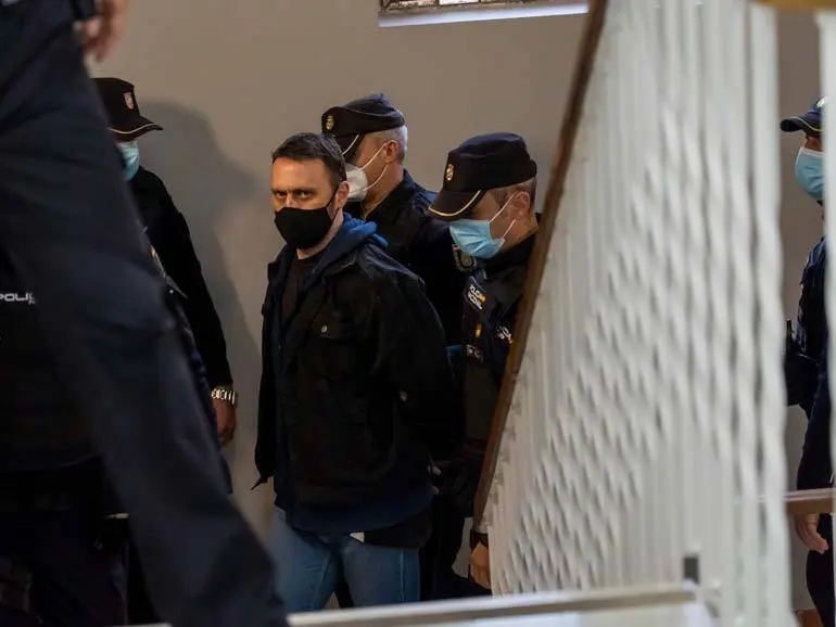 Norbert Feher, alias "Igor el Ruso", acude a la cuarta sesi&oacute;n del juicio en la Audiencia Provincial de Teruel // Foto: EFE 