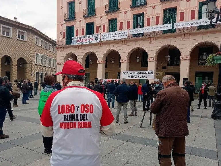 La manifestaci&oacute;n estaba organizada por los grupos Asaja, Uaga, UPA y Araga, junto a otros colectivos