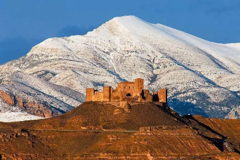 El castillo de Montearag&oacute;n alcanz&oacute; su &eacute;poca de mayor esplendor en el siglo XIV como importante n&uacute;cleo econ&oacute;mico y pol&iacute;tico