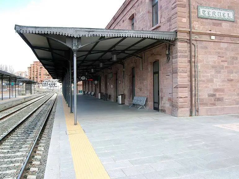 El consejero Soro ha garantizado que el nuevo modelo de tren &ldquo;no expulsar&aacute; a Teruel&rdquo;