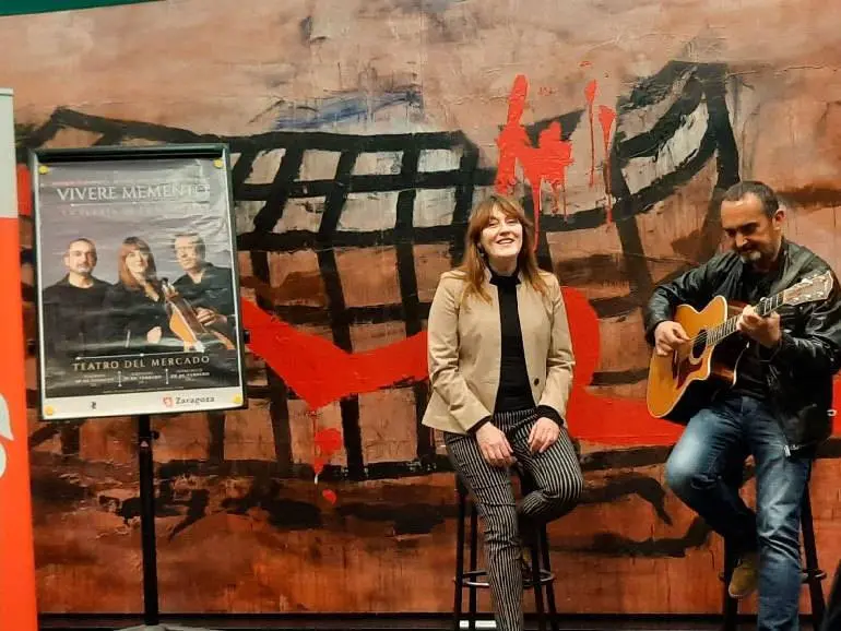 Su concierto es una invitaci&oacute;n a olvidarse por unos instantes de la cotidianidad