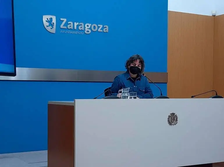 La concejala de ZeC Luisa Broto ha instado a la vicealcaldesa Sara Fern&aacute;ndez a que escuche las reclamaciones de los diferentes sindicatos