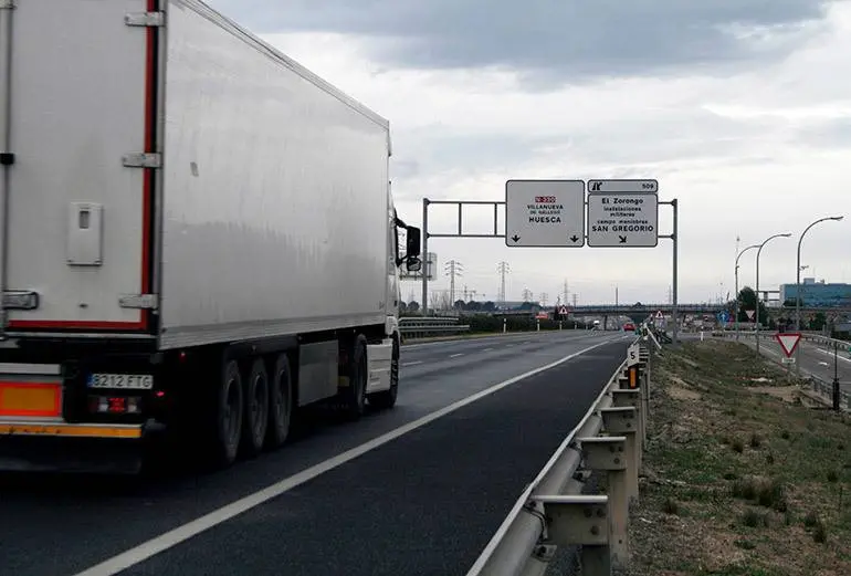Podr&aacute;n beneficiarse de las ayudas los transportistas aut&oacute;nomos por carretera de m&aacute;s de 63 a&ntilde;os 