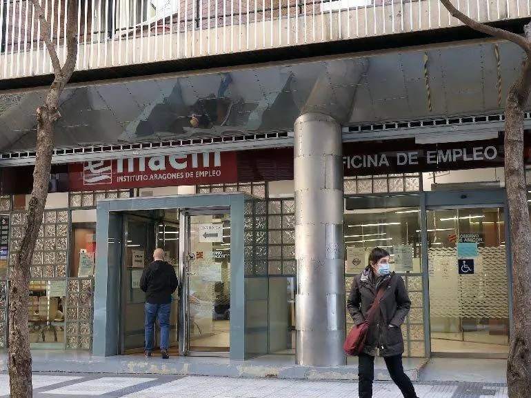 Son, adem&aacute;s, casi 22.000 menos que hace un a&ntilde;o, cuando el pa&iacute;s estaba a punto de salir del segundo estado de alarma