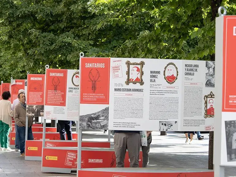 "Historia y progreso" ya se puede ver en el paseo de la Independencia. FOTO: Laura Trives