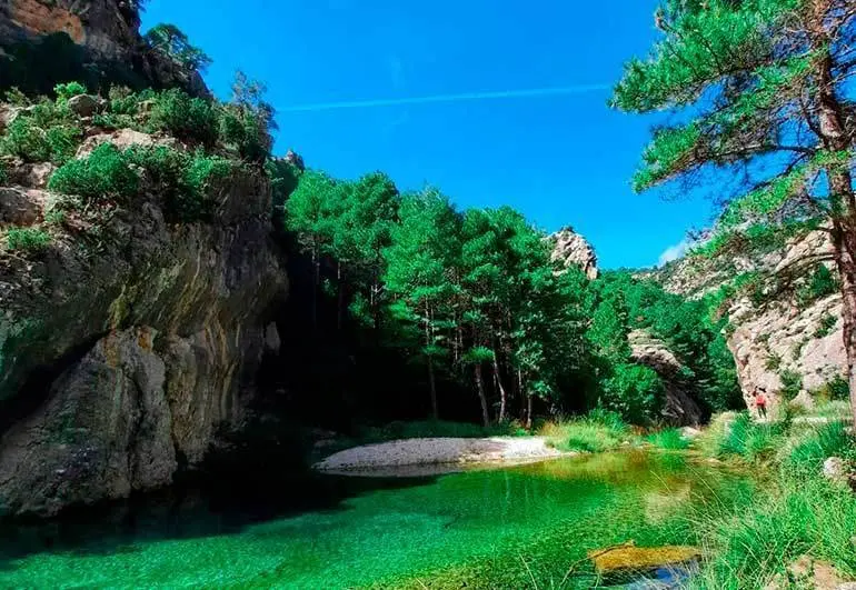 La primavera es una de las estaciones m&aacute;s bonitas del a&ntilde;o para lanzarse a descubrir Arag&oacute;n. Foto: Parrizal de Beceite