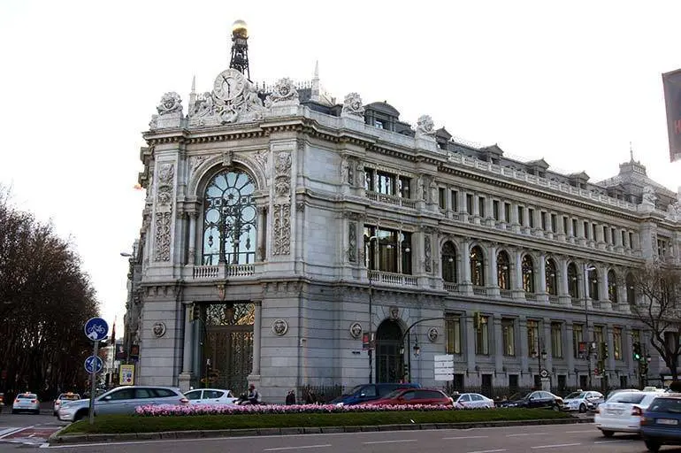 El Banco de Espa&ntilde;a anticipa que volver&aacute; a revisar a la baja la previsi&oacute;n de crecimiento del PIB espa&ntilde;ol 