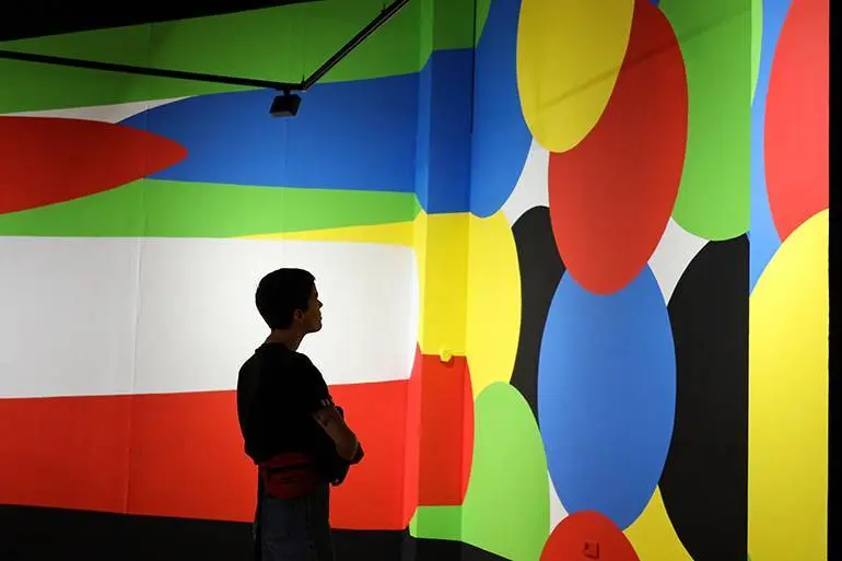 Los colores y la formas son las bases de la exposici&oacute;n. FOTO: Laura Trives