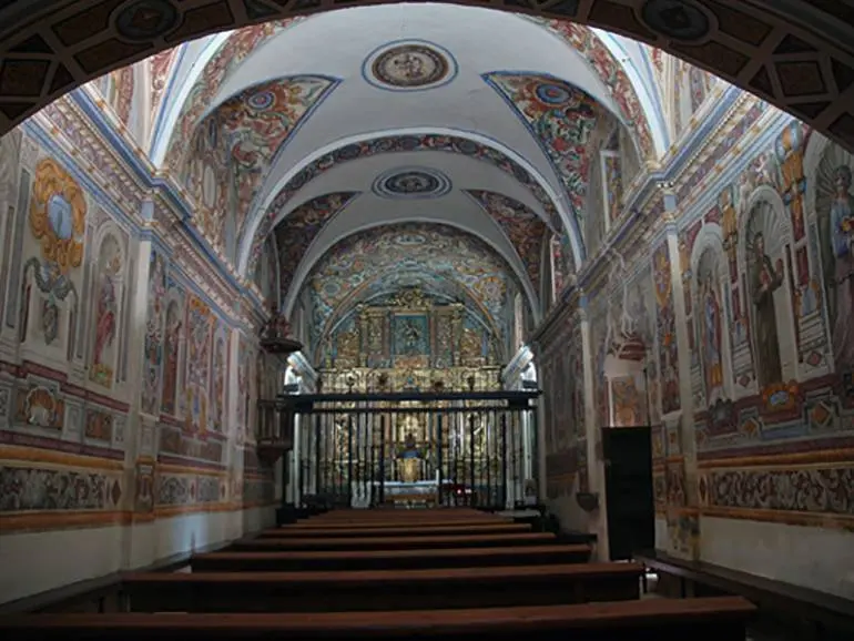 La ermita de la Virgen de Casbas est&aacute; considerada la "Capilla Sixtina" del Pirineo. 