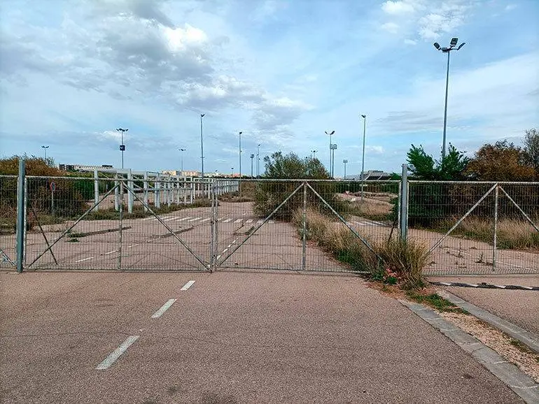 A trav&eacute;s de esta moci&oacute;n tambi&eacute;n se instar&aacute; al Gobierno de Zaragoza a colaborar en la mejora de accesos