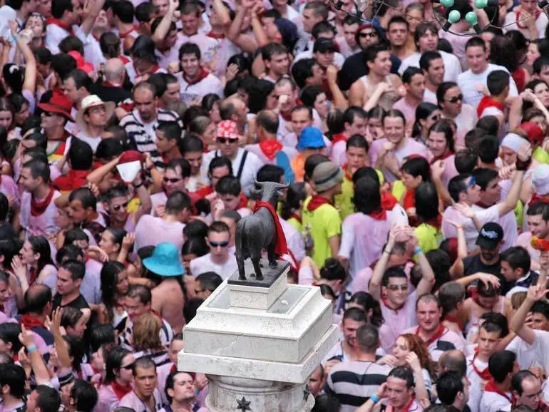 La puesta del pa&ntilde;uelico es el acto m&aacute;s representativo de las fiestas de La Vaquilla
