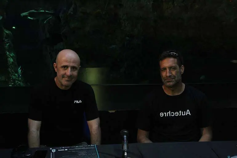 El equipo est&aacute; compuesto por profesionales de la industria, como trainers, productores y Djs.