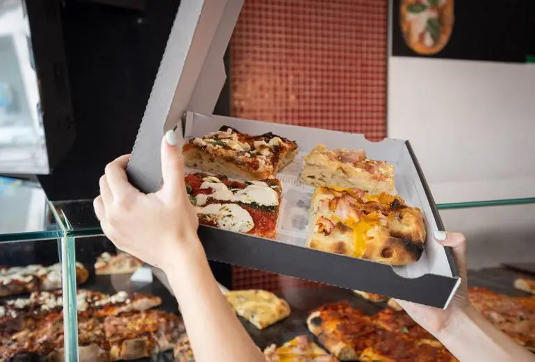 En Zaragoza ya son muchos los restaurantes que han apostado por el &lsquo;take away&rsquo;, algunos incluso en exclusiva | Foto: Laura Trives