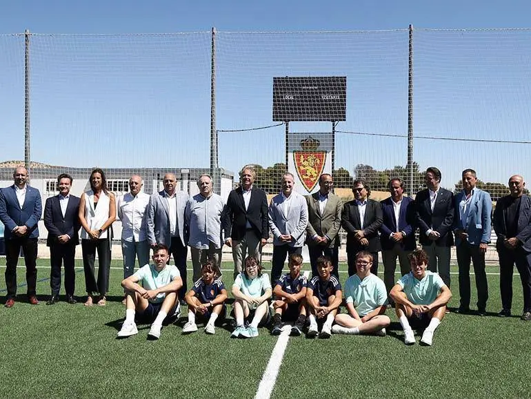 Jorge Mas y su equipo junto a otras autoridades han visitado la Ciudad Deportiva. Foto: Laura Trives