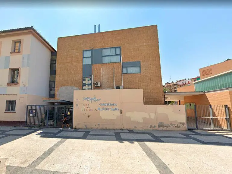 La ni&ntilde;a estudia en el colegio Agust&iacute;n Geric&oacute; de la capital aragonesa 