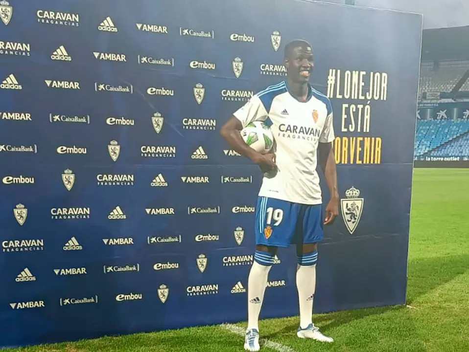 Gueye en su presentaci&oacute;n