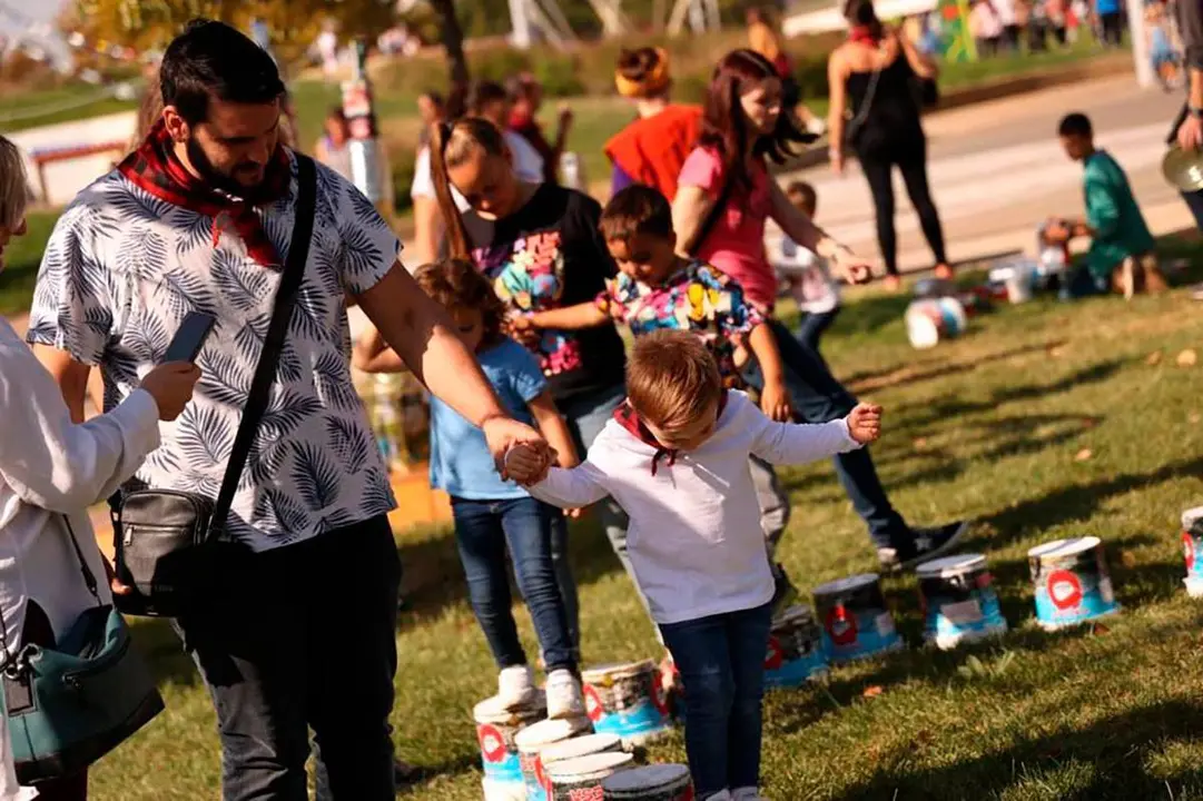 Ni&ntilde;os jugando en Expo R&iacute;o y Juego