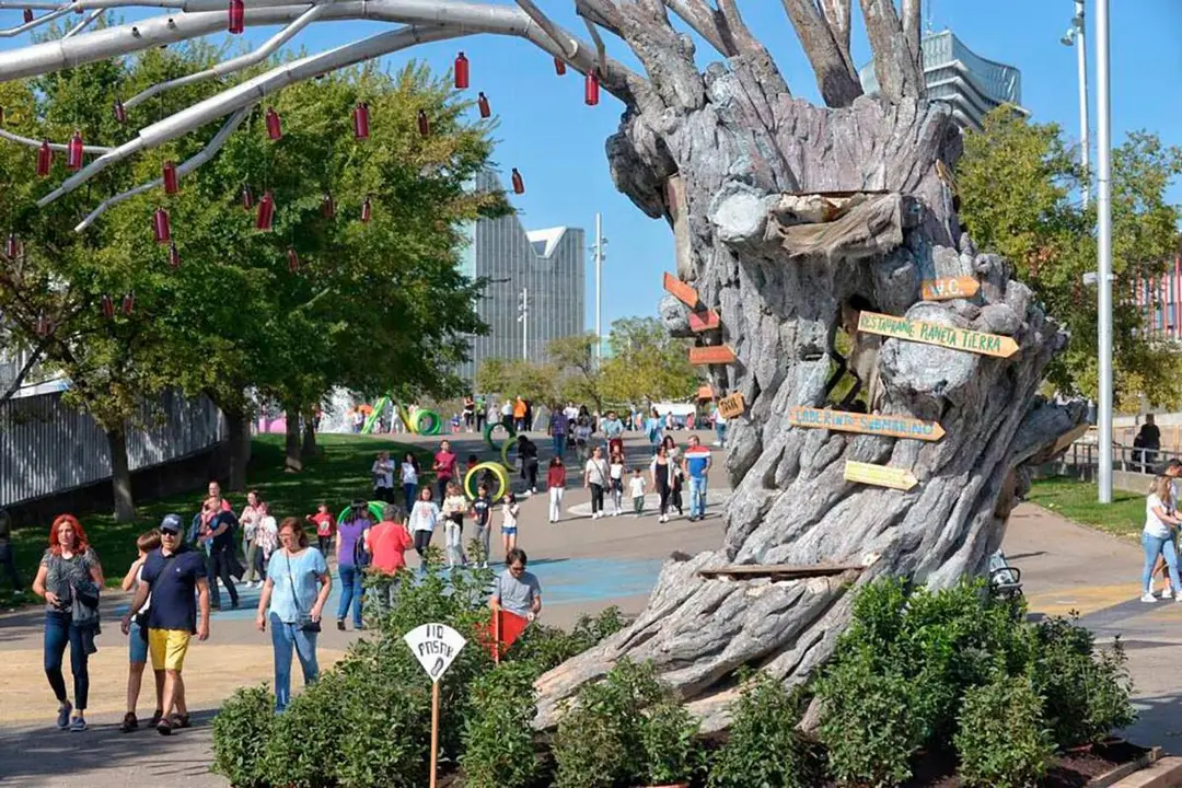 Ni&ntilde;os jugando en Expo R&iacute;o y Juego