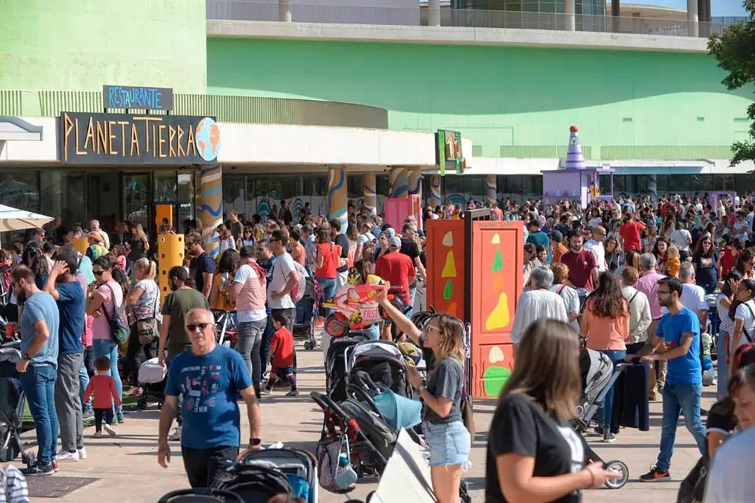 Ni&ntilde;os jugando en Expo R&iacute;o y Juego