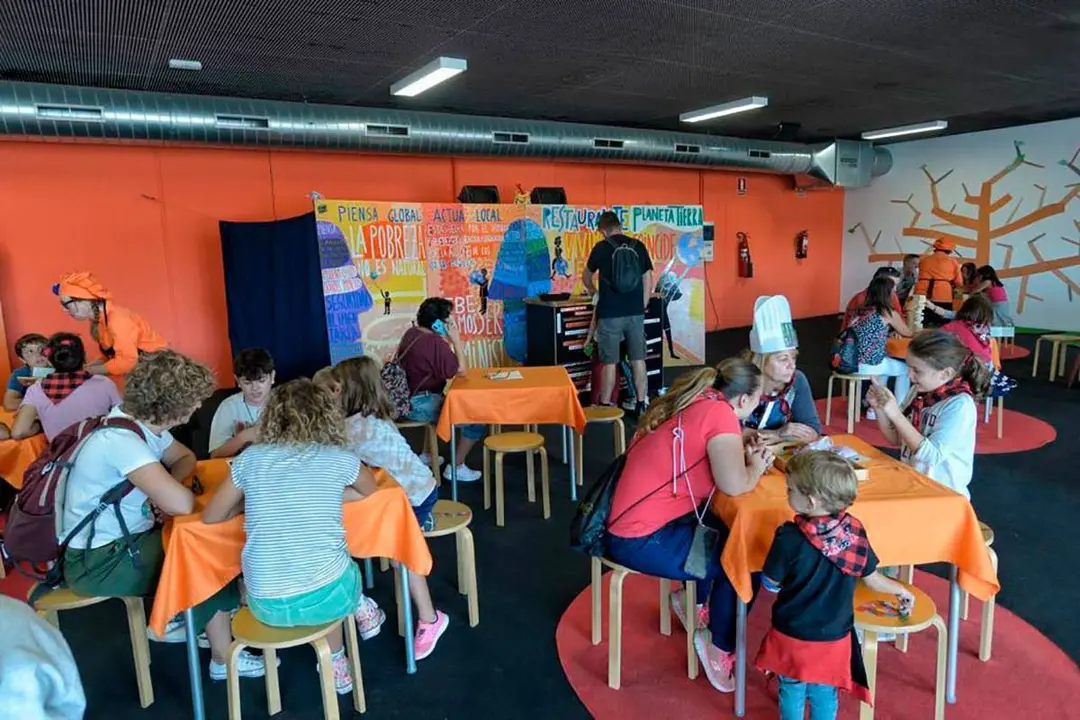 Ni&ntilde;os jugando en Expo R&iacute;o y Juego