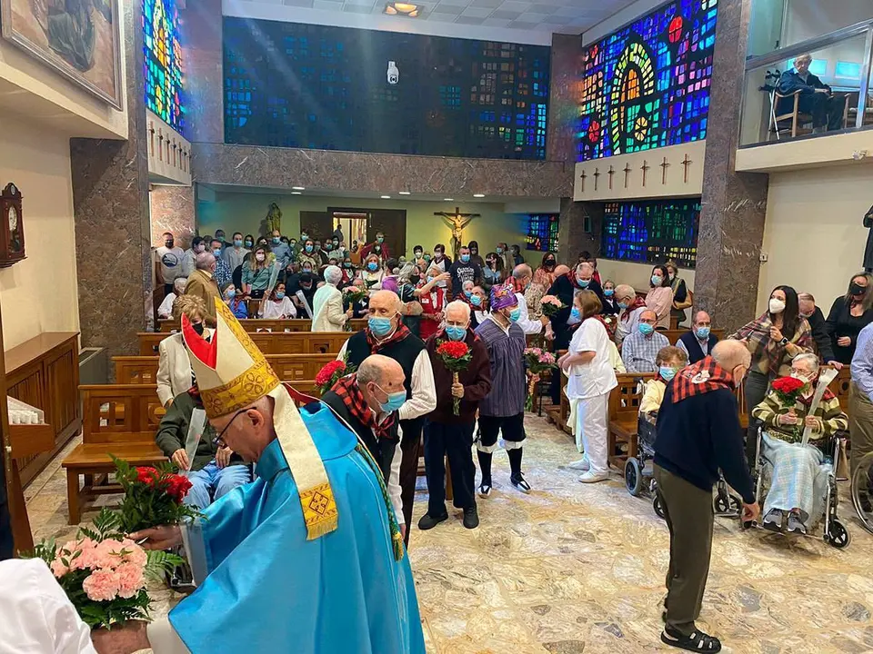 Ofrenda a la Virgen del Pilar 2022 en el Hospital San Juan de Dios de Zaragoza
