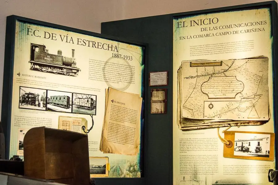 explicaci&oacute;n del tren del vino en el centro de interpretaci&oacute;n del ferrocarril de Cari&ntilde;ena