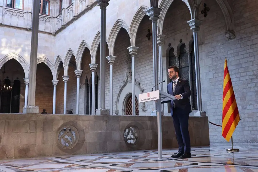 Pere Aragon&egrave;s en el Palau de la Generalitat
