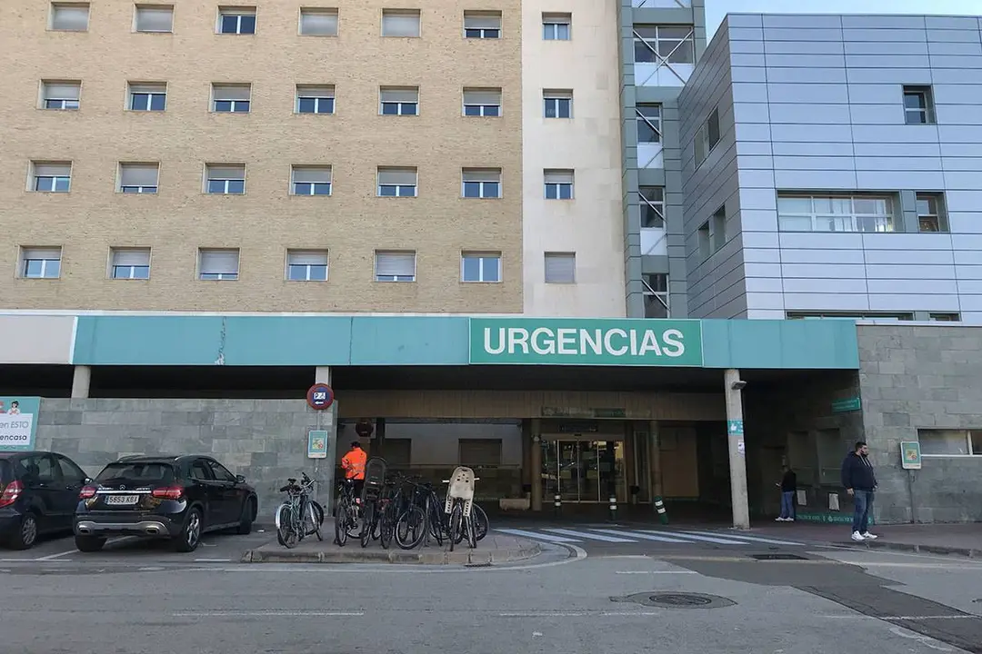 Entrada de urgencias del Hospital Miguel Servet 