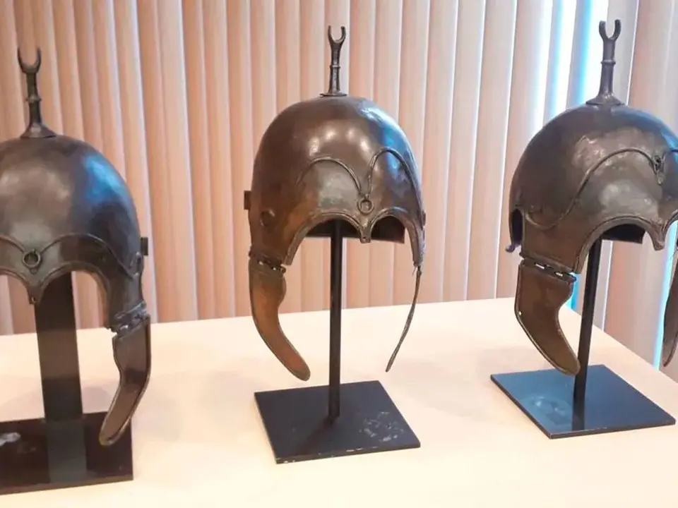 Imagen de los cascos de Aratis
