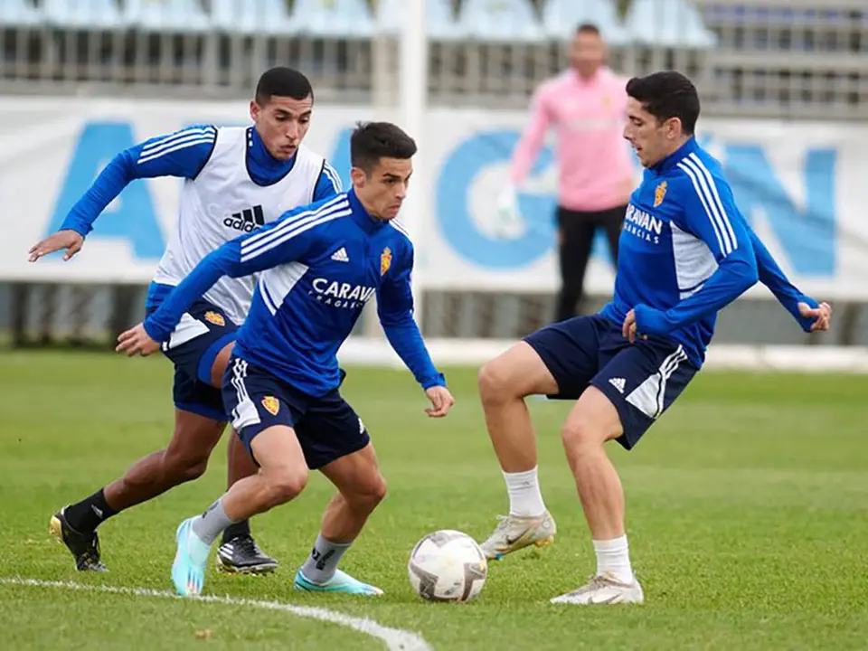 Bermejo, G&aacute;mez y Fuentes en un entrenamiento