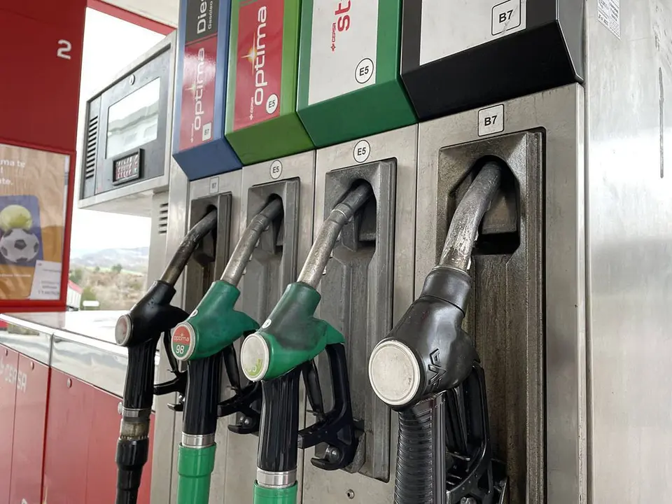 Dispensadores en una gasolinera. Foto: Imagen de archivo