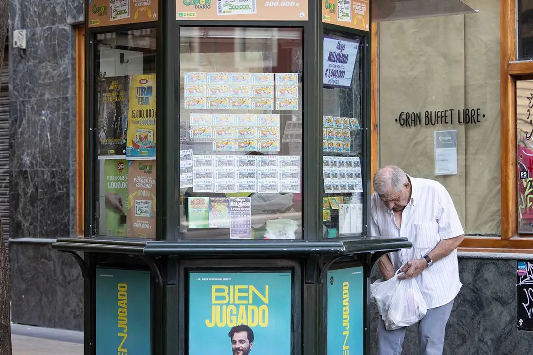 kiosco de la ONCE en la calle Don Jaime I de Zaragoza