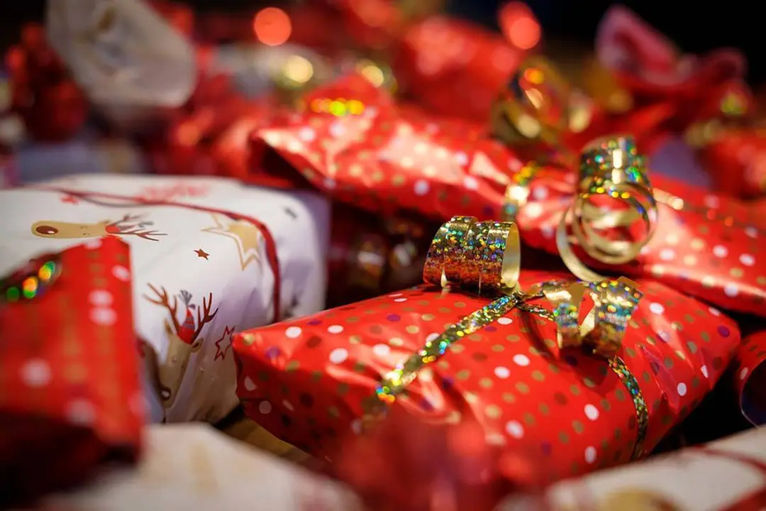 Las familias espa&ntilde;olas han destinado una media de 299,8 euros al presupuesto para los regalos navide&ntilde;os