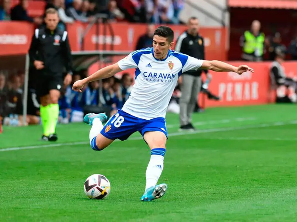 Fran G&aacute;mez chuta