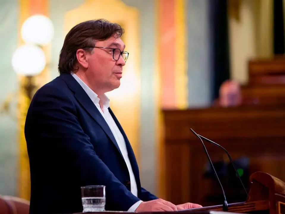 Guitarte, nacido en Cutanda en 1961 y arquitecto de profesi&oacute;n, dio el salto a la pol&iacute;tica para encabezar las papeletas de Teruel Existe al Congreso en noviembre de 2019