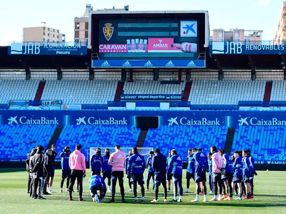 Entrenamiento del Real Zaragoza en La Romareda