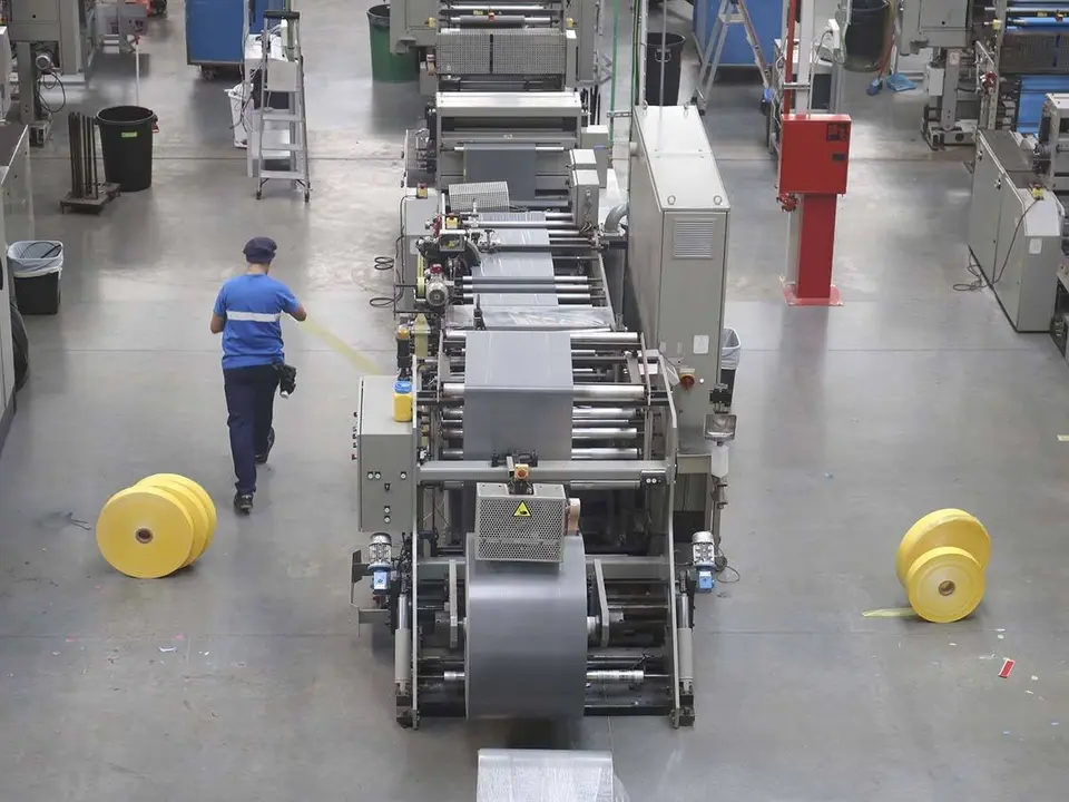 Trabajador en una f&aacute;brica