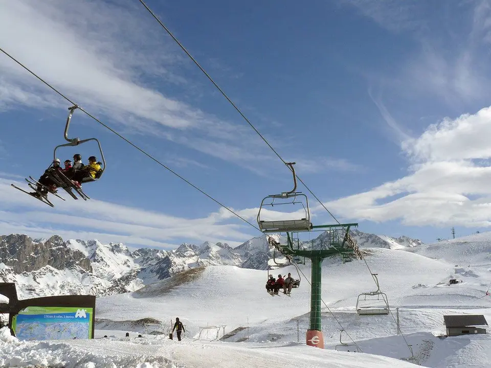 Un telecabina que recorrer&aacute; los 4,3 kil&oacute;metros entre Formigal y Ast&uacute;n en poco m&aacute;s de 14 minutos
